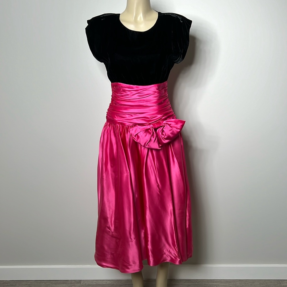 Vintage Susan Roselli for Vijack black velvet and pink satin gown with bow